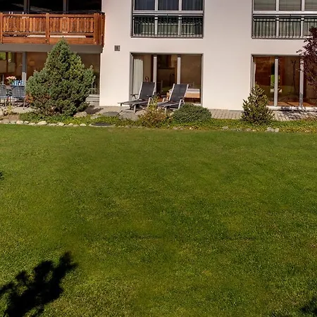 豪斯阿尔派恩公寓 公寓 *