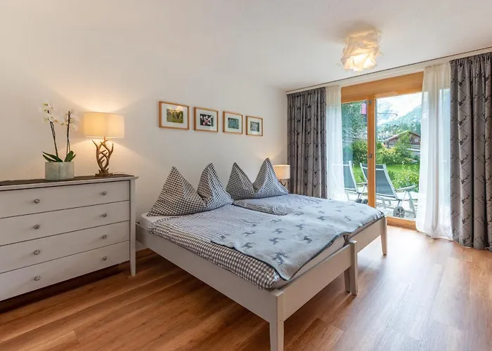 شقة Haus Alpine *